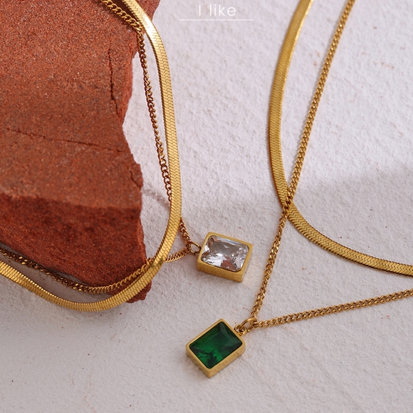 Stylish Layered Necklace - Picture 4 of 9